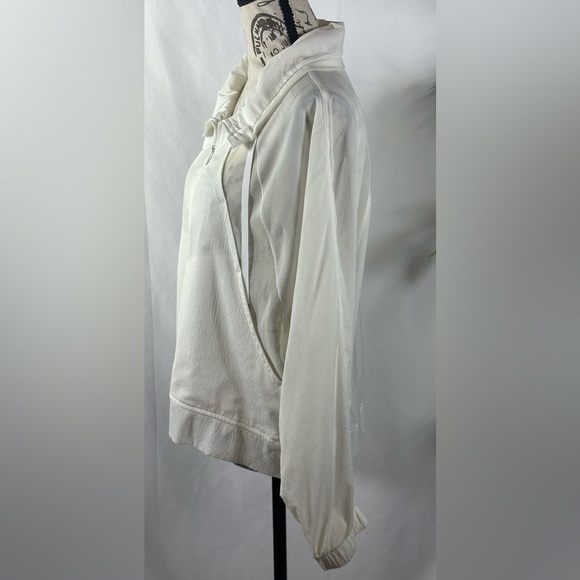 lululemon athletica White Utility Jacket Versatile and Stylish 🤍🤍🤍 - Picture 8 of 10